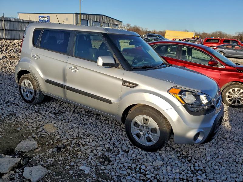 Photo 4 from auction – 2013 KIA SOUL with VIN KNDJT2A57D7768590