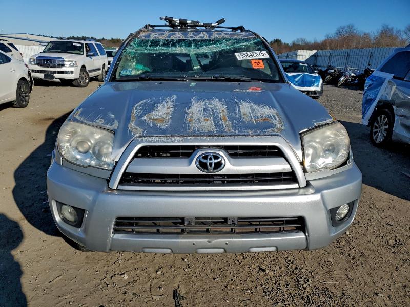 Photo 5 from auction – 2006 TOYOTA 4RUNNER LI with VIN JTEBU17R460105491