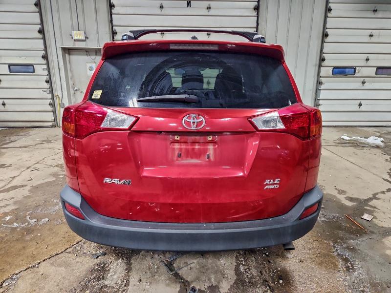 Photo 6 from auction – 2015 TOYOTA RAV4 XLE with VIN JTMRFREV5FD169740