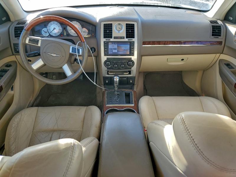 Photo 8 from auction – 2009 CHRYSLER 300C with VIN 2C3LA63T39H599914
