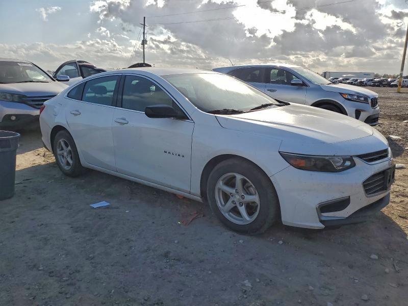 Photo 4 from auction – 2016 CHEVROLET MALIBU LS with VIN 1G1ZB5ST1GF352445