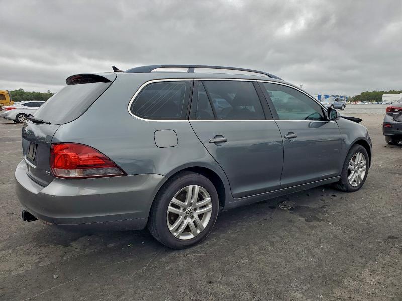Photo 3 from auction – 2011 VOLKSWAGEN JETTA TDI with VIN 3VWPL7AJ8BM643876