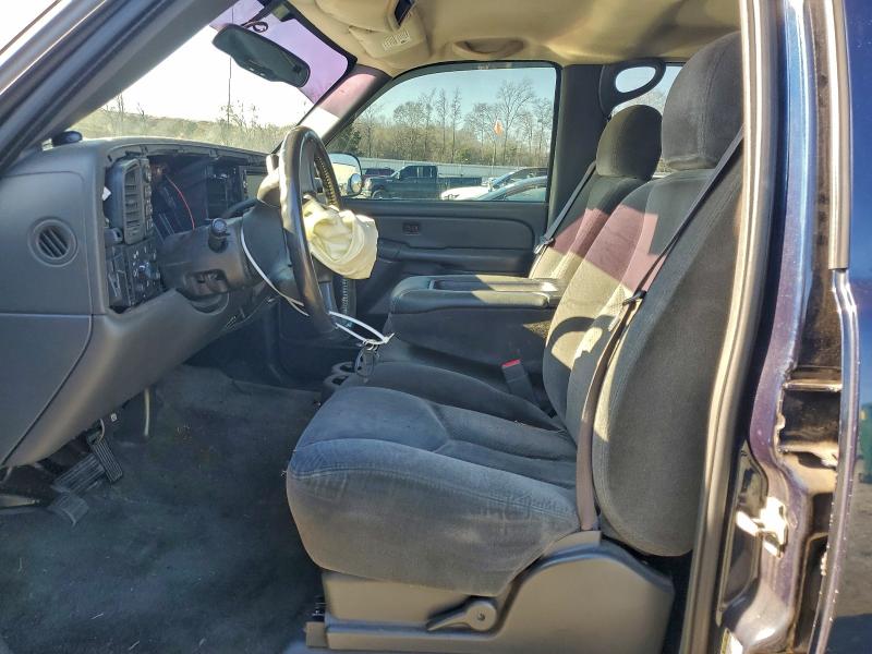 Photo 7 from auction – 2005 CHEVROLET SILVERADO with VIN 2GCEK13T451230065