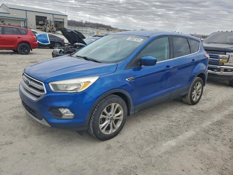 FORD ESCAPE 2017 con VIN 1FMCU0GD2HUA13200 - Foto de la subasta