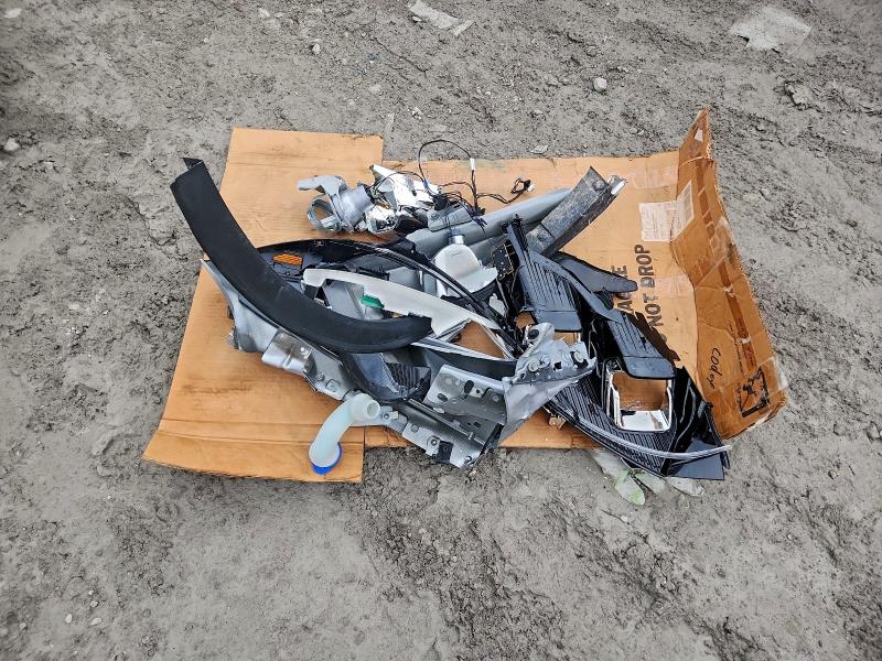 Photo 13 from auction – 2020 FORD ESCAPE SEL with VIN 1FMCU9H60LUB95377