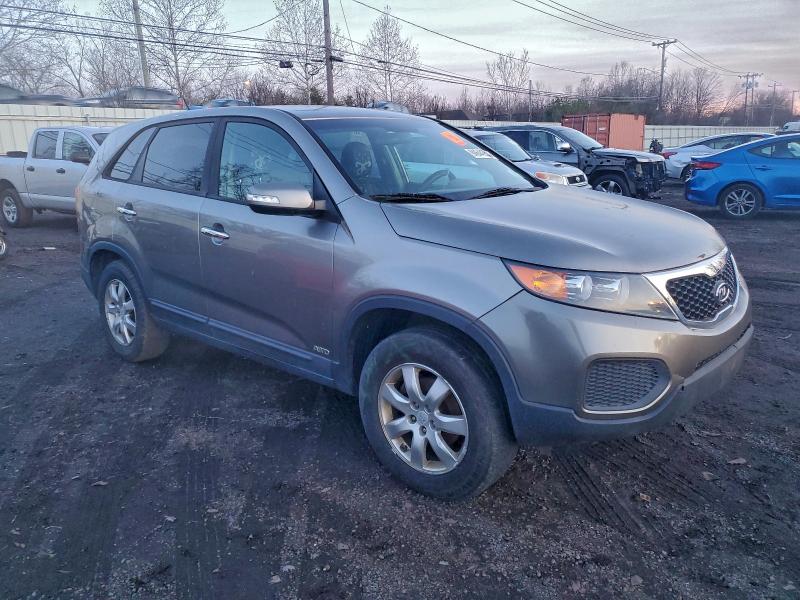 Photo 4 from auction – 2011 KIA SORENTO BA with VIN 5XYKTCA13BG014402