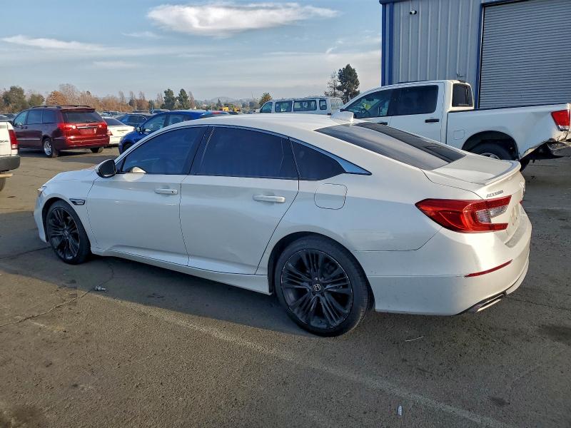 Photo 2 from auction – 2018 HONDA ACCORD with VIN 1HGCV1F34JA041217