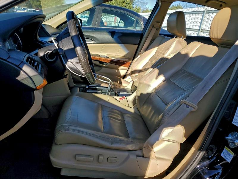 Photo 7 from auction – 2012 HONDA ACCORD EXL with VIN 1HGCP2F81CA070267