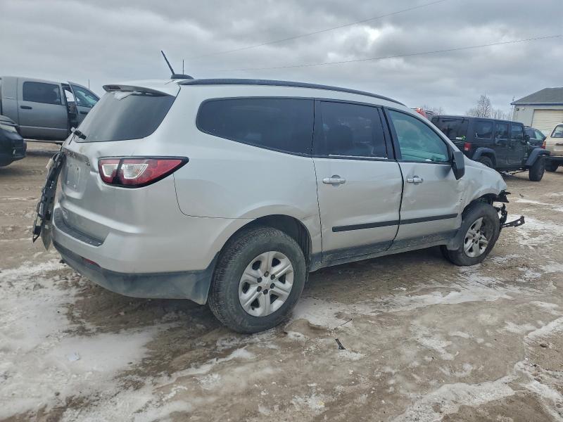 Photo 3 from auction – 2017 CHEVROLET TRAVERSE L with VIN 1GNKRFED0HJ322860