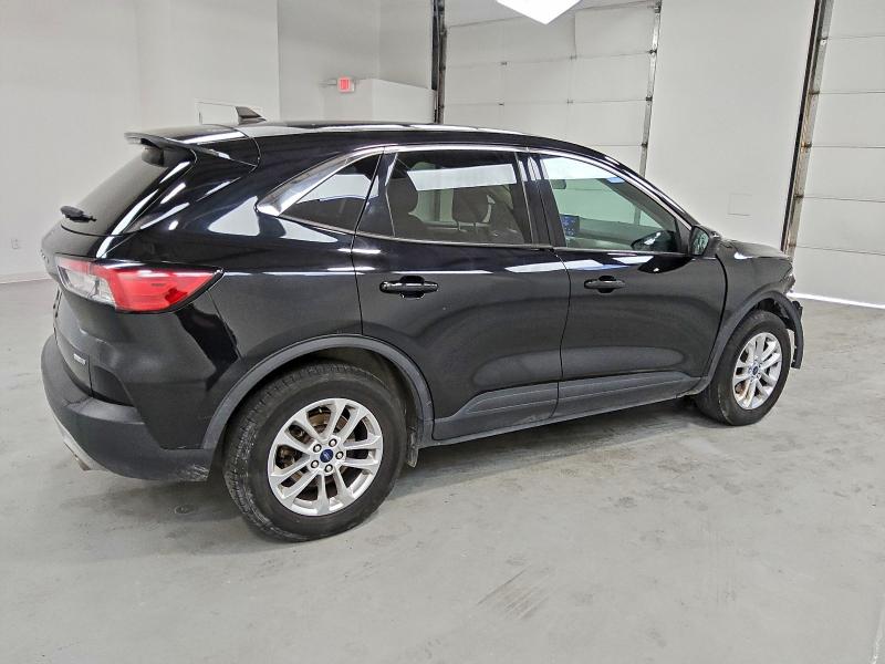 Photo 3 from auction – 2020 FORD ESCAPE with VIN 1FMCU9G64LUB55126