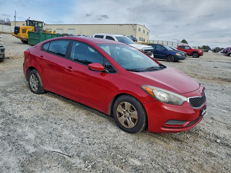 Photo 4 from auction – 2016 KIA FORTE with VIN KNAFK4A6XG5563551