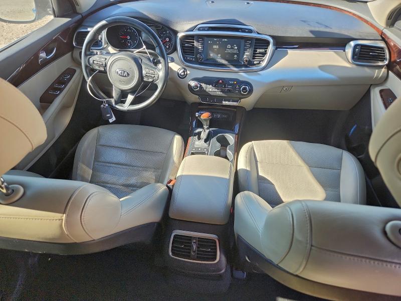 Photo 8 from auction – 2017 KIA SORENTO EX with VIN 5XYPHDA14HG239756