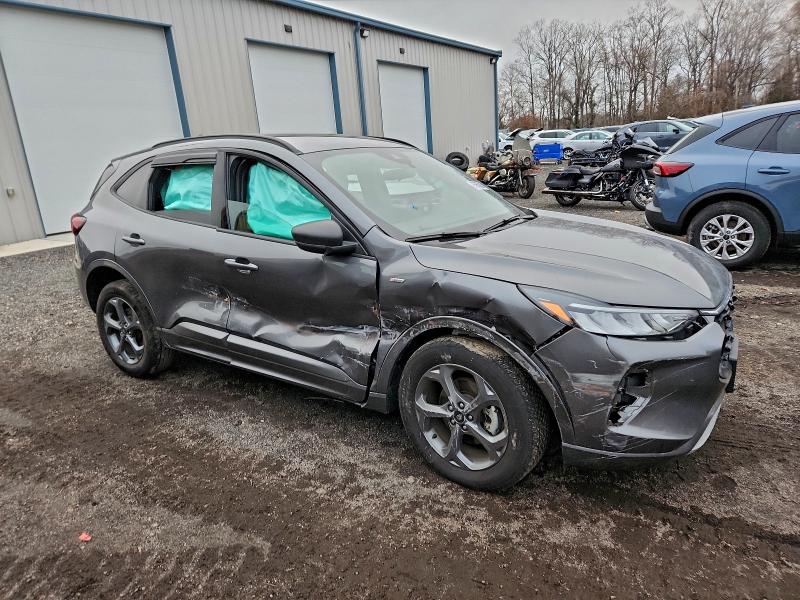 Photo 4 from auction – 2023 FORD ESCAPE with VIN 1FMCU9MN9PUA63091
