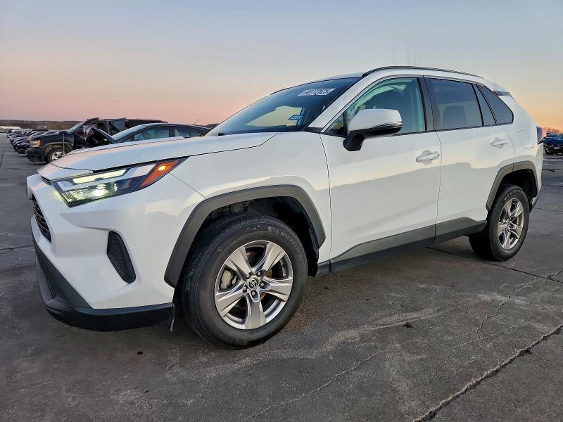 TOYOTA RAV4 XLE 2022 with VIN 2T3W1RFV7NW203243 - Photo from auction