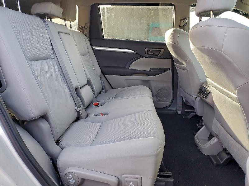 Zdjęcie 11 z aukcji – 2019 TOYOTA HIGHLANDER z VIN 5TDBGRFH5KS057266