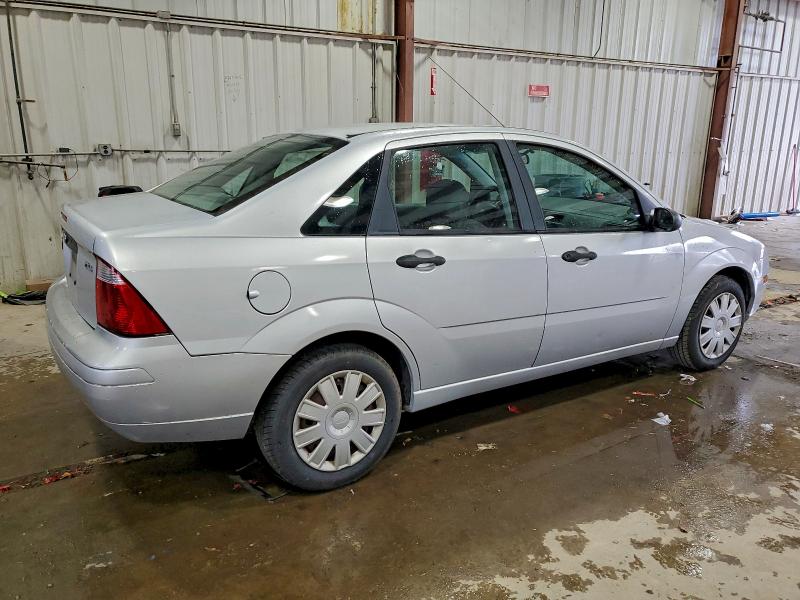 Photo 3 from auction – 2005 FORD FOCUS ZX4 with VIN 1FAFP34N65W258272