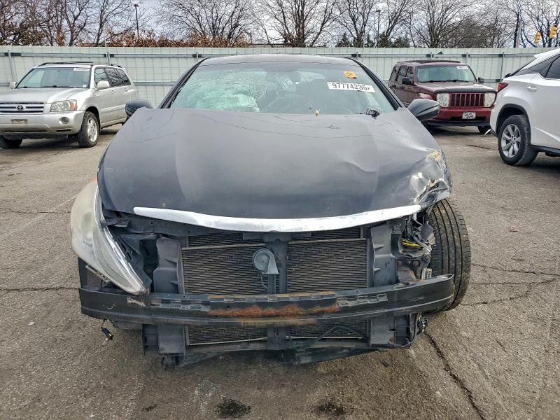 Photo 5 from auction – 2012 HYUNDAI SONATA with VIN 5NPEC4AC5CH494277
