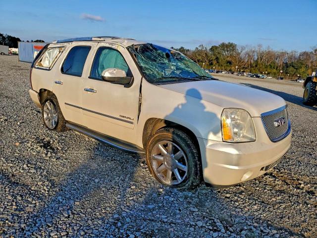 Photo 4 from auction – 2011 GMC YUKON DENA with VIN 1GKS1EEF0BR174430