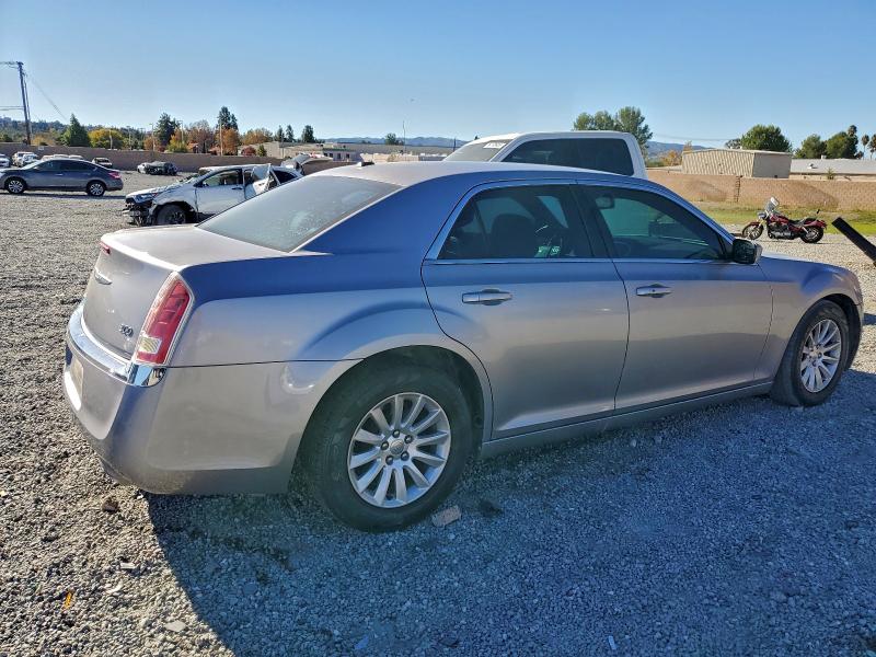 Photo 3 from auction – 2014 CHRYSLER 300 with VIN 2C3CCAAG0EH209350