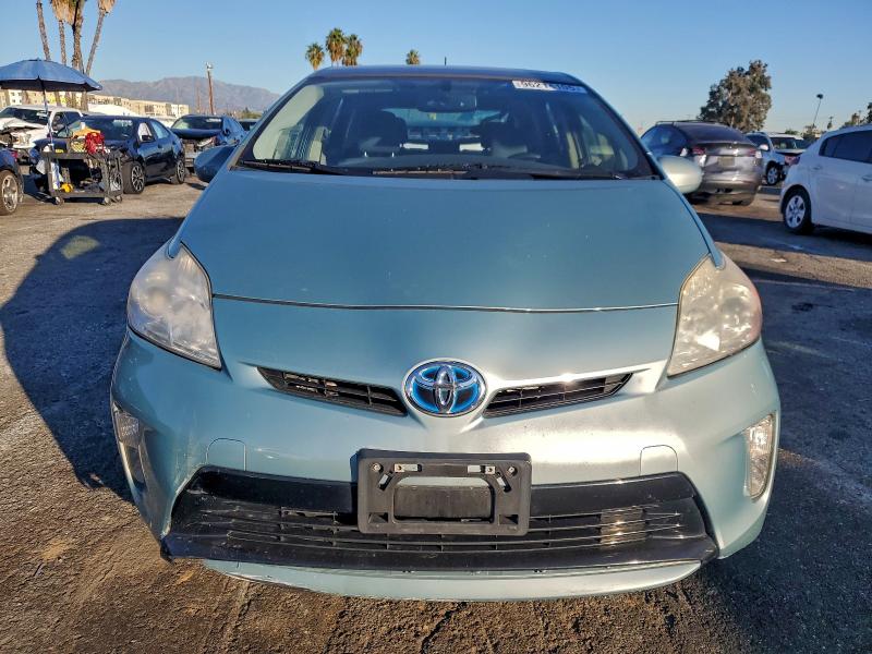 Photo 5 from auction – 2013 TOYOTA PRIUS with VIN JTDKN3DU5D1691650