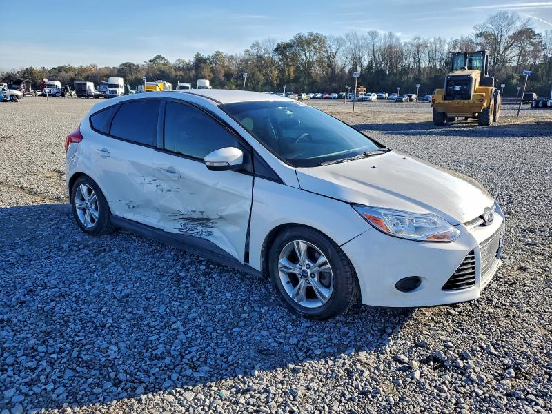 Photo 4 from auction – 2014 FORD FOCUS SE with VIN 1FADP3K26EL119678