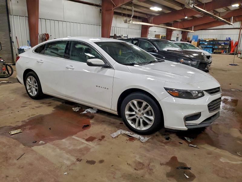 Photo 4 from auction – 2018 CHEVROLET MALIBU LT with VIN 1G1ZD5ST6JF185873