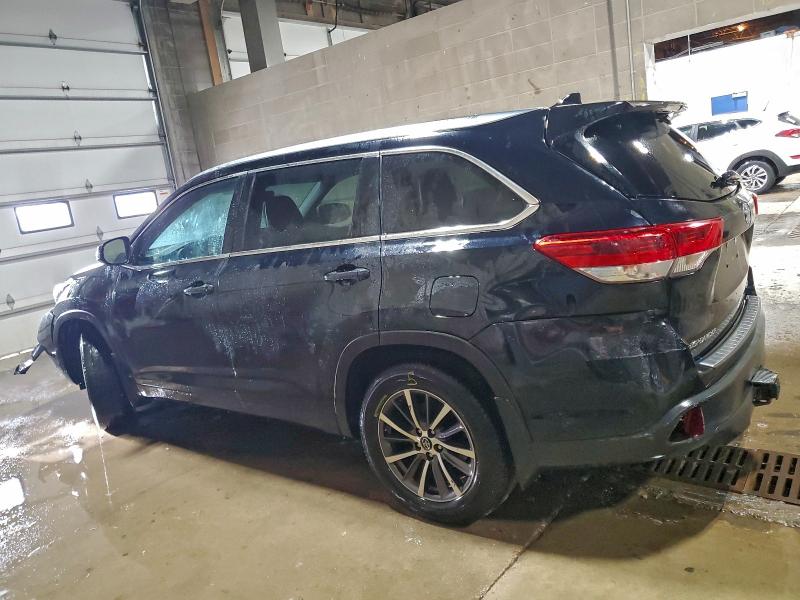 Photo 2 from auction – 2018 TOYOTA HIGHLANDER with VIN 5TDJZRFH4JS532345