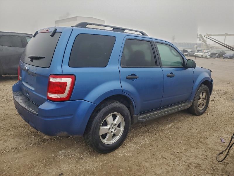 Photo 3 from auction – 2010 FORD ESCAPE XLT with VIN 1FMCU0D77AKA71917