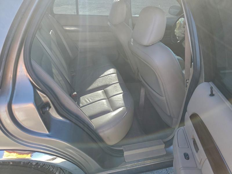 Photo 10 from auction – 2003 MERCURY GRAND MARQ with VIN 2MEFM74W13X681585