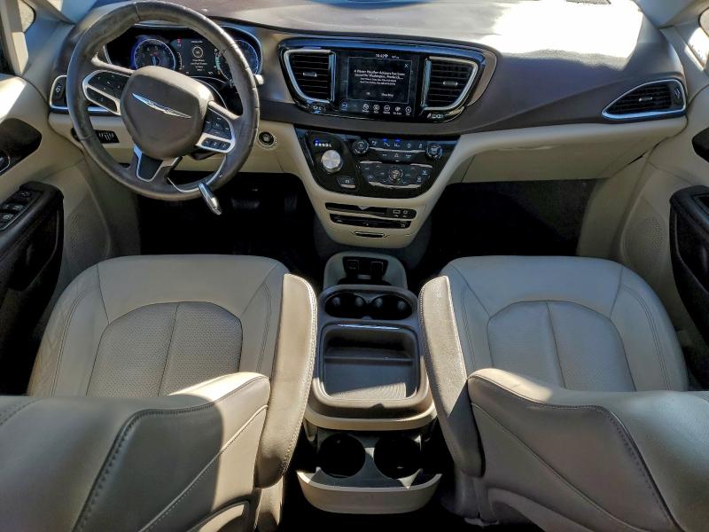 Photo 8 from auction – 2018 CHRYSLER PACIFICA T with VIN 2C4RC1EG7JR108360