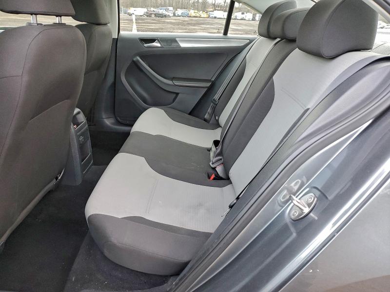 Photo 10 from auction – 2017 VOLKSWAGEN JETTA S with VIN 3VW2B7AJ1HM299037