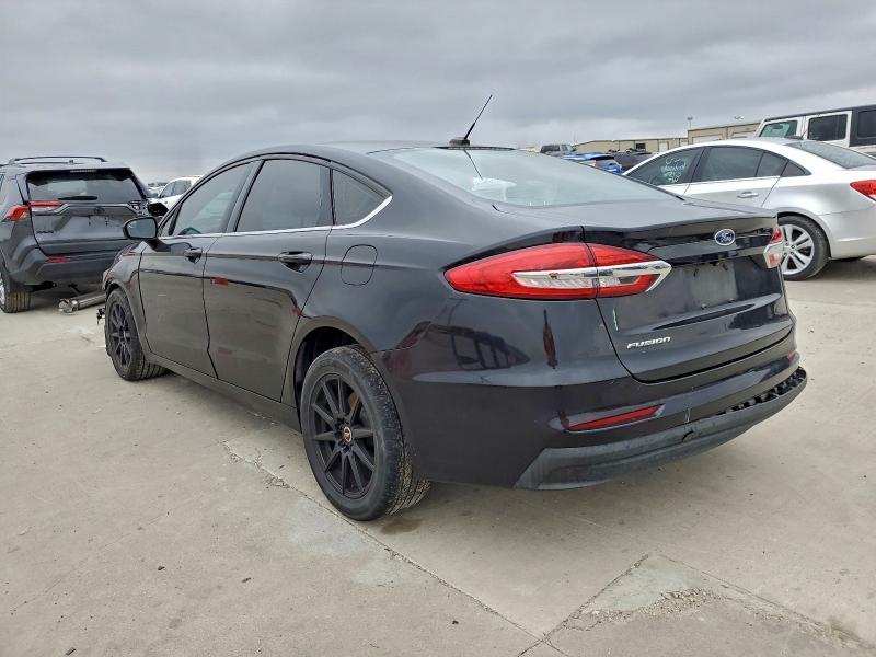 Photo 2 from auction – 2019 FORD FUSION S with VIN 3FA6P0G73KR283012