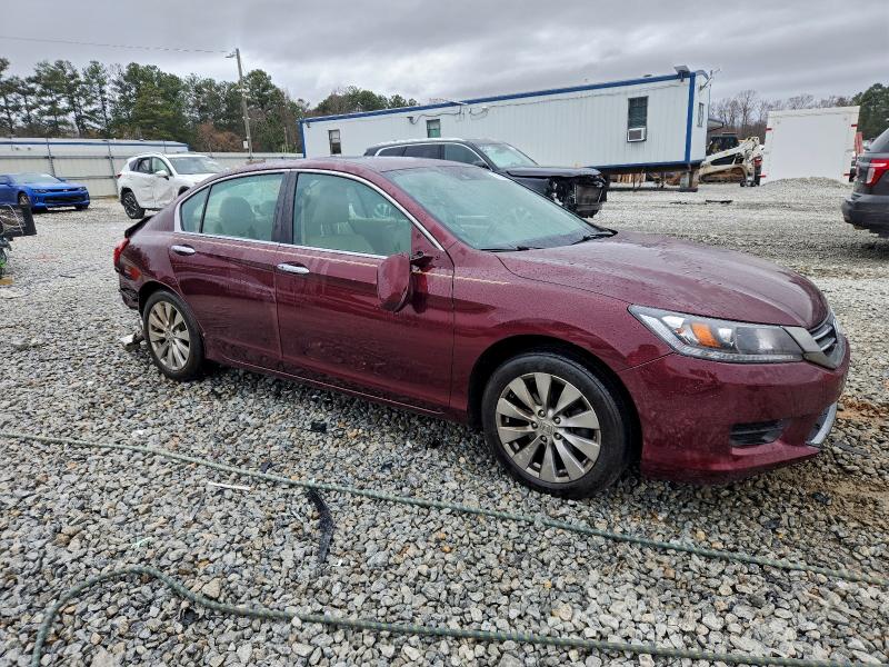 Photo 4 from auction – 2015 HONDA ACCORD with VIN 1HGCR2F88FA123240