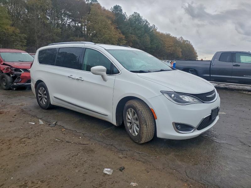 Photo 4 from auction – 2018 CHRYSLER PACIFICA T with VIN 2C4RC1BG9JR214166
