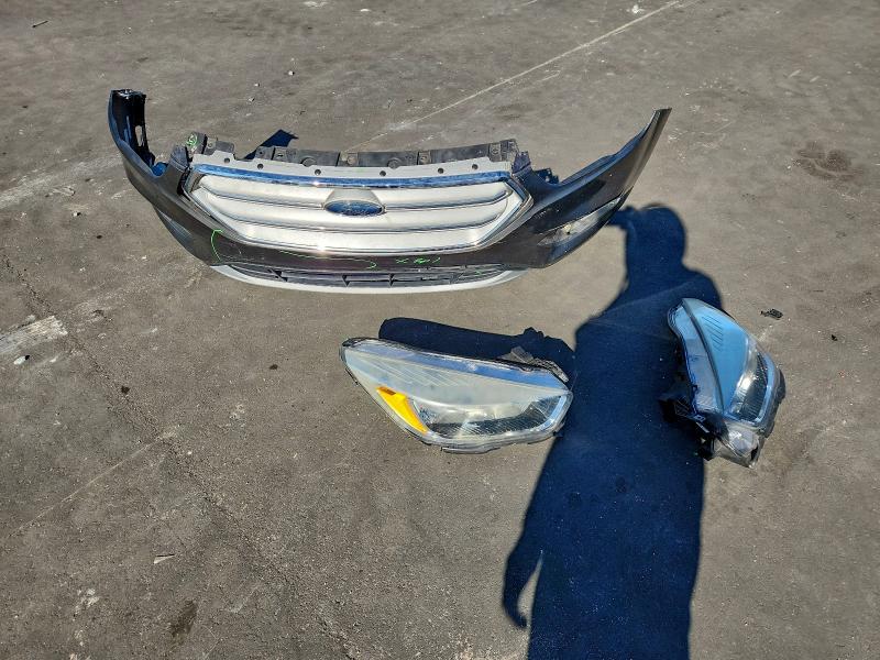Photo 13 from auction – 2018 FORD ESCAPE SE with VIN 1FMCU0GD9JUB47725