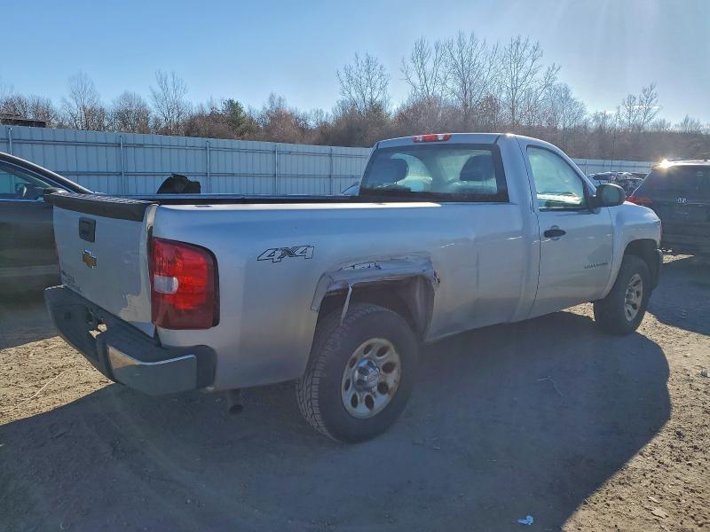 Photo 3 from auction – 2011 CHEVROLET SILVERADO with VIN 1GCNKPEA0BZ140736