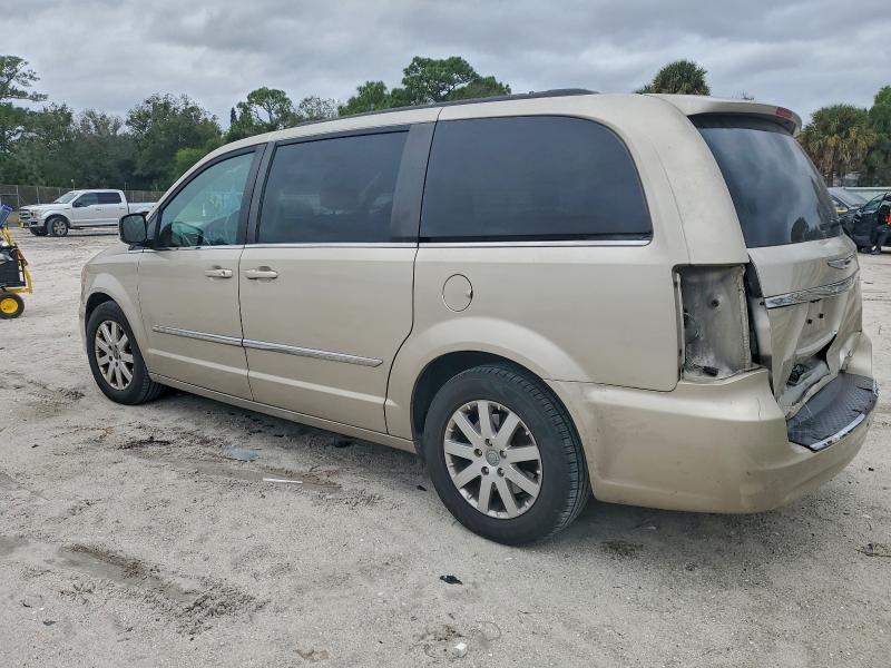 Photo 2 from auction – 2015 CHRYSLER TOWN & COU with VIN 2C4RC1BG5FR661293