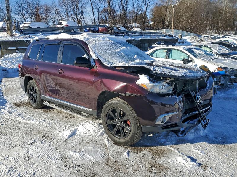 Photo 4 from auction – 2011 TOYOTA HIGHLANDER with VIN 5TDBK3EH5BS061508