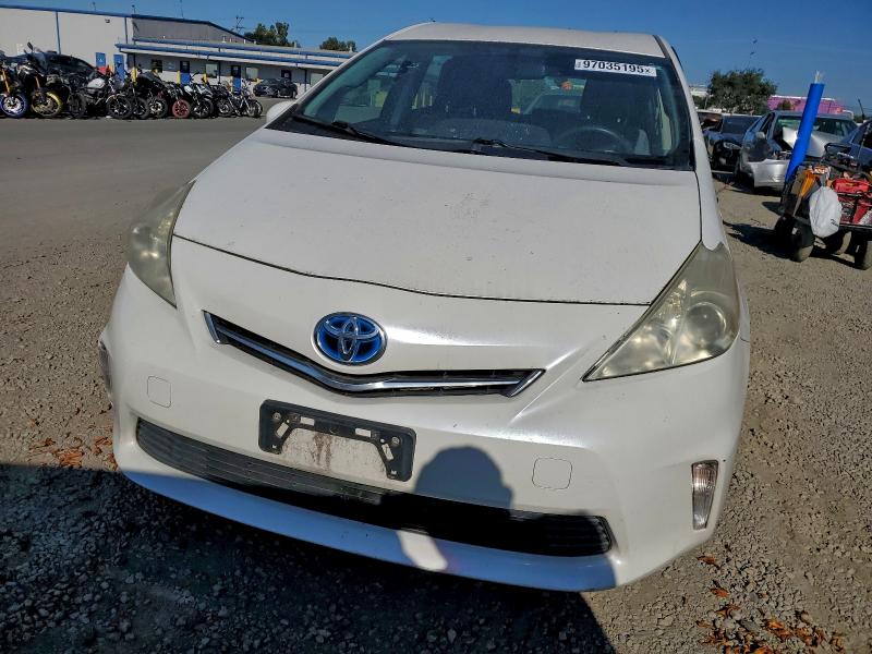 Photo 5 from auction – 2014 TOYOTA PRIUS V with VIN JTDZN3EU2E3309769