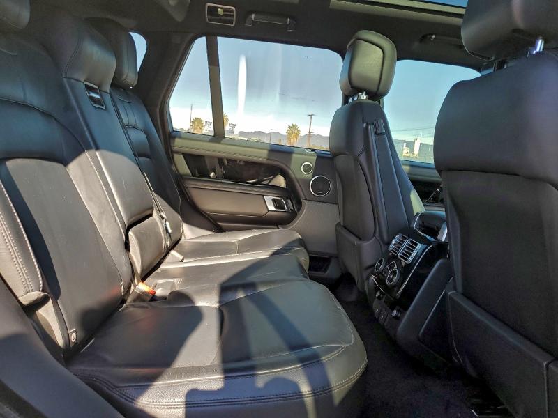 Photo 11 from auction – 2018 LAND ROVER RANGE ROVE with VIN SALGR2RVXJA395405