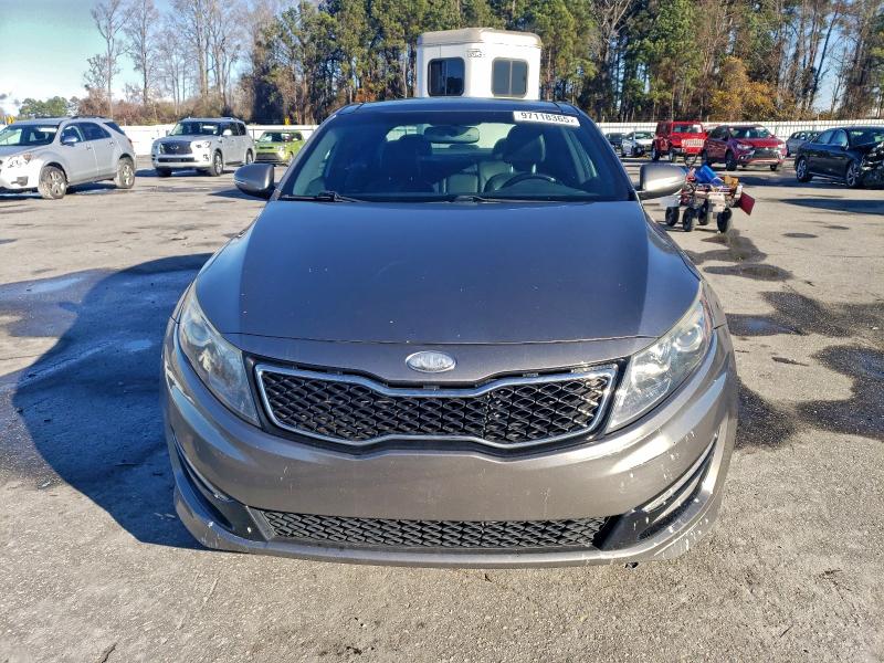 Photo 5 from auction – 2013 KIA OPTIMA SX with VIN 5XXGR4A64DG101772