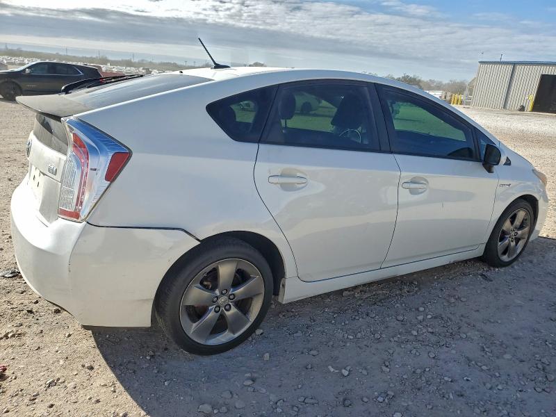 Photo 3 from auction – 2013 TOYOTA PRIUS with VIN JTDKN3DU6D5591307