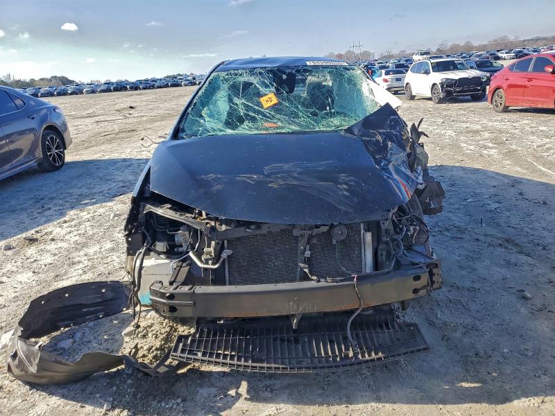 Photo 5 from auction – 2018 TOYOTA COROLLA L with VIN 2T1BURHE3JC064042