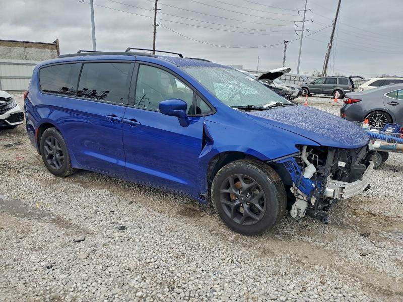 Photo 4 from auction – 2018 CHRYSLER PACIFICA T with VIN 2C4RC1EG6JR257620
