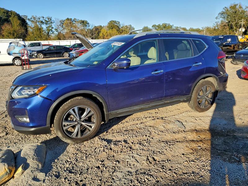 NISSAN ROGUE SV 2017 with VIN 5N1AT2MV3HC732285 - Photo from auction