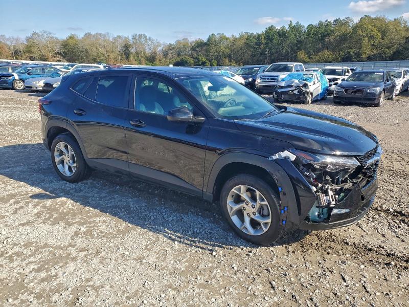 Photo 4 from auction – 2024 CHEVROLET TRAX LS with VIN KL77LFE29RC201603
