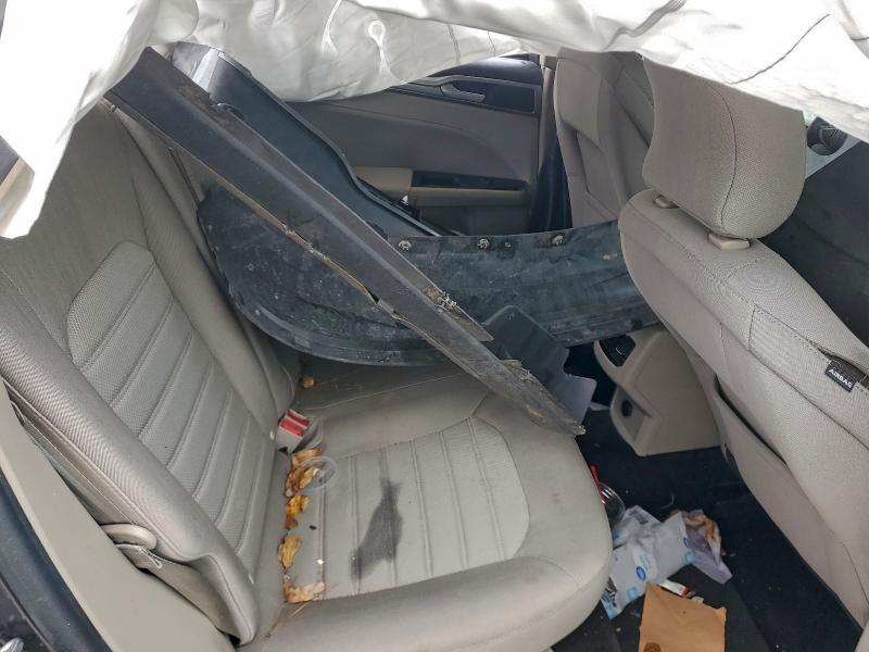 Photo 10 from auction – 2019 FORD FUSION with VIN 3FA6P0LU6KR242448