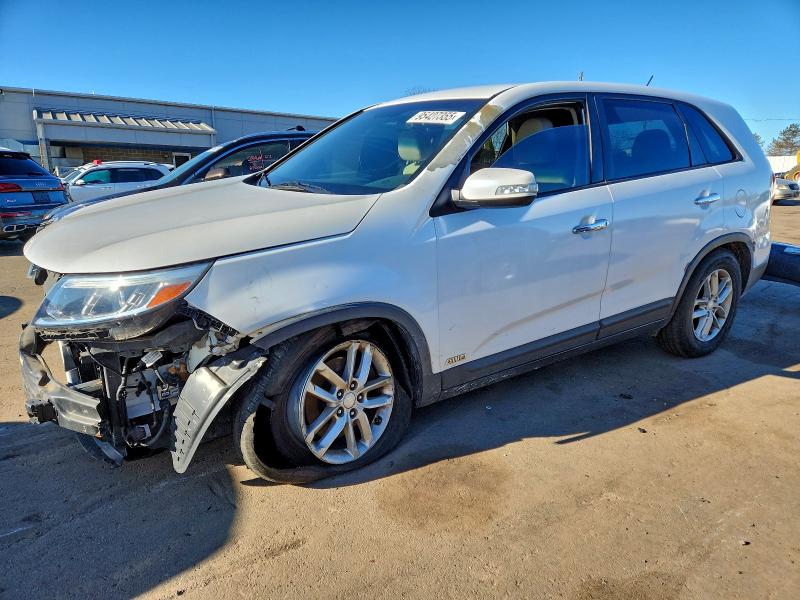 Photo 1 from auction – 2014 KIA SORENTO LX with VIN 5XYKTCA61EG434093