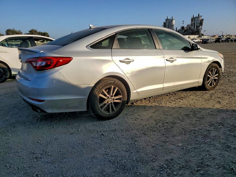 Photo 3 from auction – 2017 HYUNDAI SONATA SE with VIN 5NPE24AF1HH569481