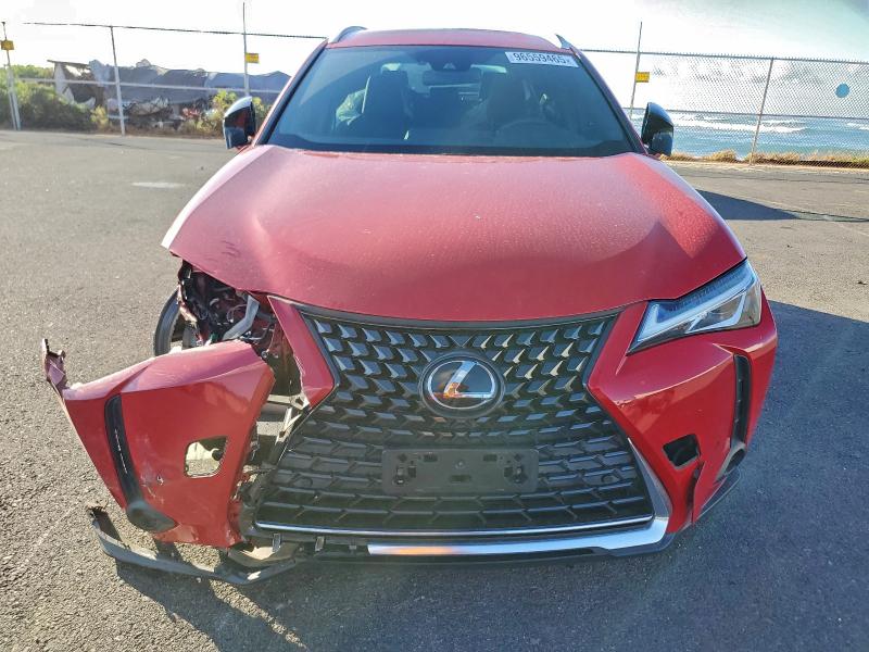 Photo 5 from auction – 2019 LEXUS UX 200 with VIN JTHY3JBH2K2012580